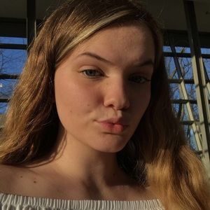 Meet your Posher, Lailea